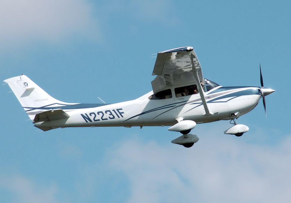 Cessna 182